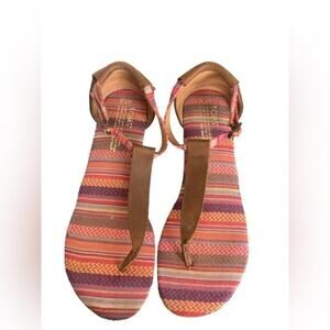 TOMS Playa T-Strap Thong Sandal Leather Canvas Flat Bottom  7.5 W